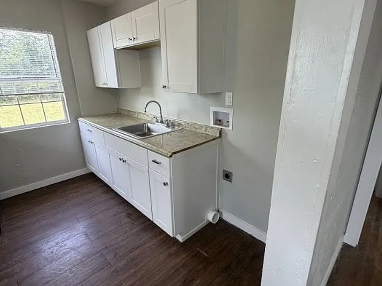2529 Shropshire St — Photo 4