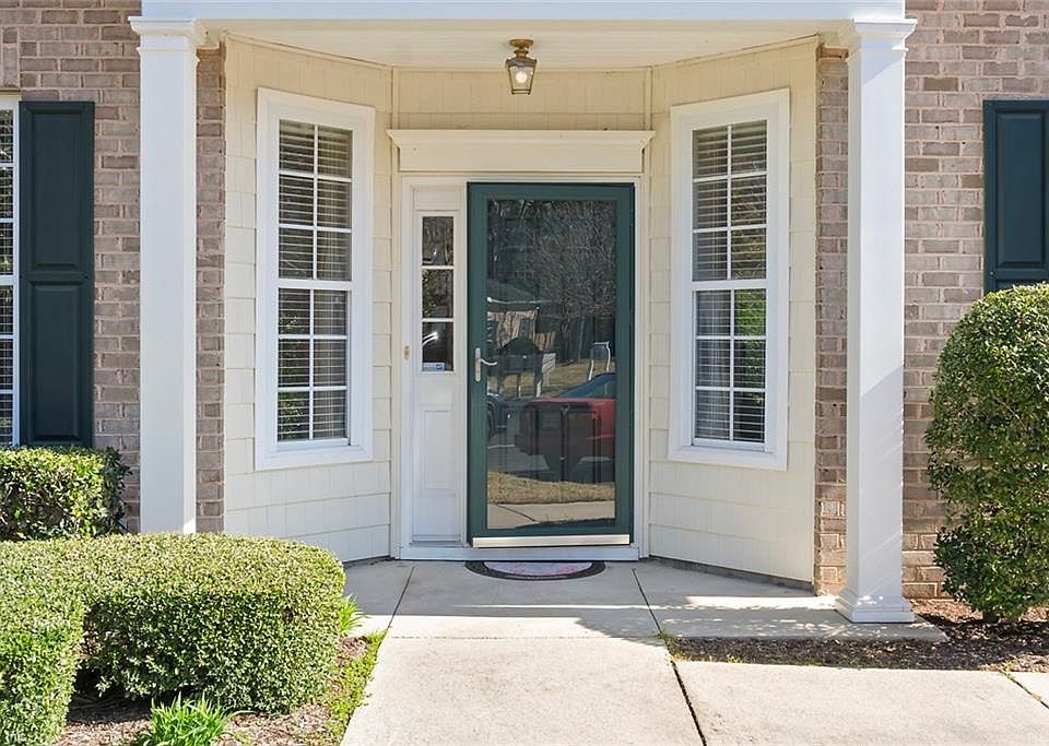 1st image of 1429 Otterbourne Cir