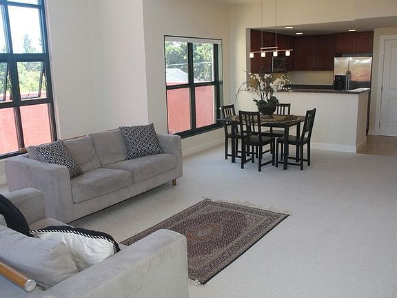 5th image of 225 9th Ave APT 317