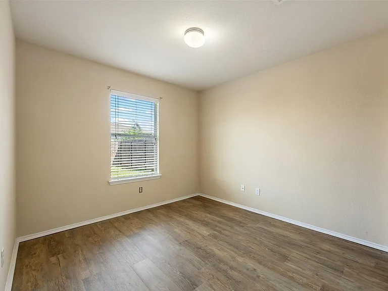 13405 Lismore Ln — Photo 16