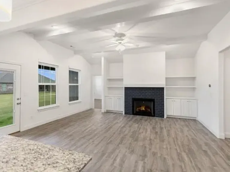 550 Piper Ln — Photo 9