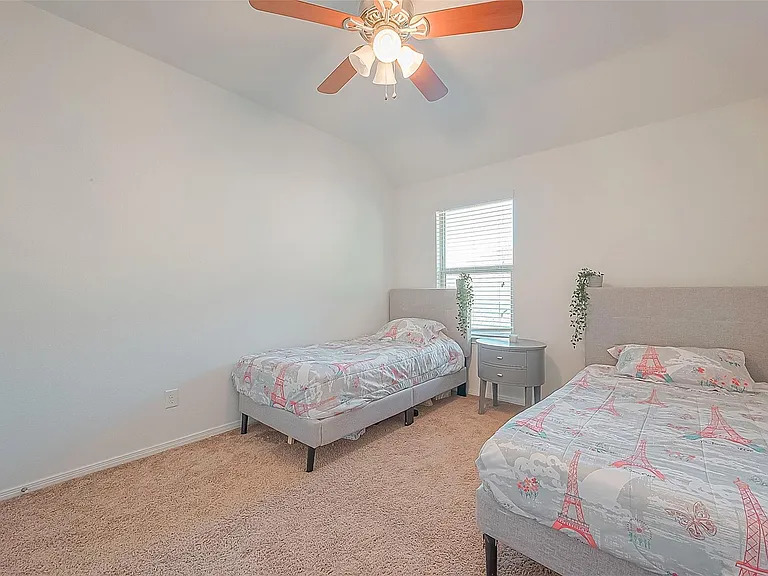 8722 Adrienne Dr — Photo 35