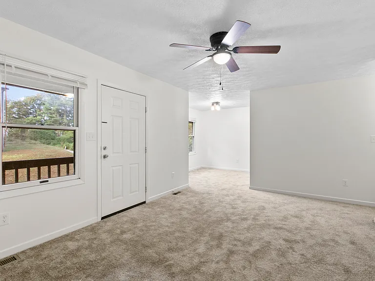 1 Rosecrest St #1D — Photo 9