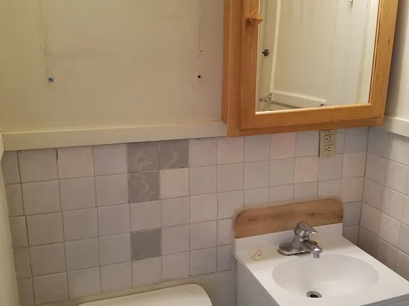 W 25th St 810, 810 W 25th St APT 5, Cedar Falls, IA 50613