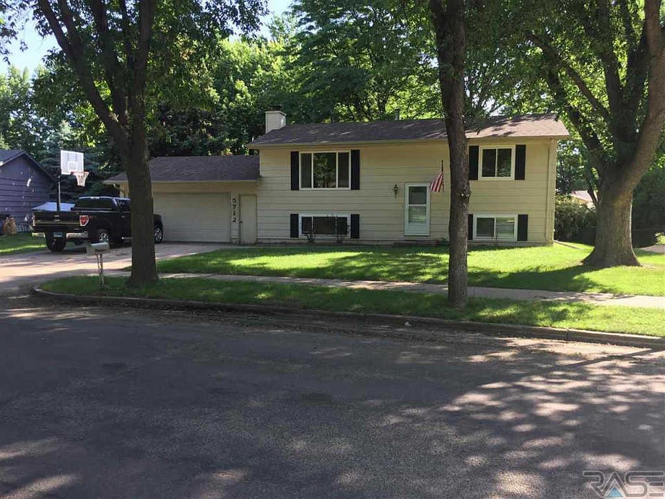 1st image of 5712 W Essex Dr