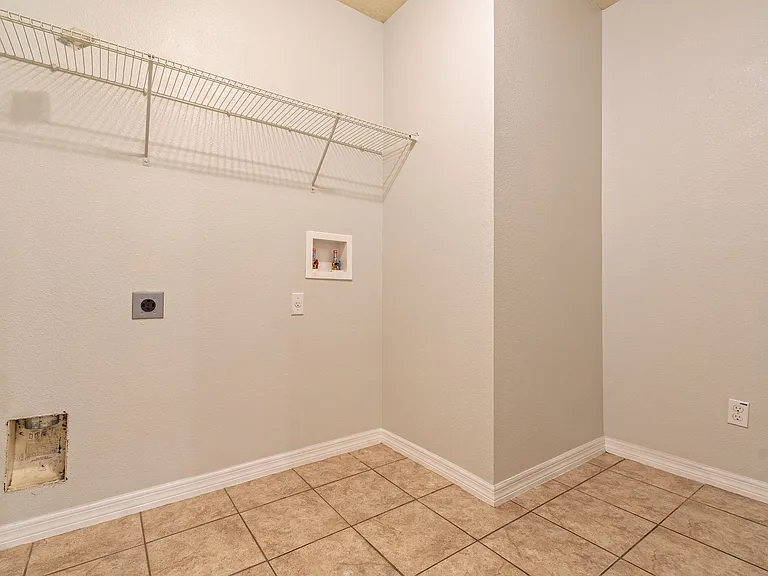 1210 Bassano Way — Photo 24