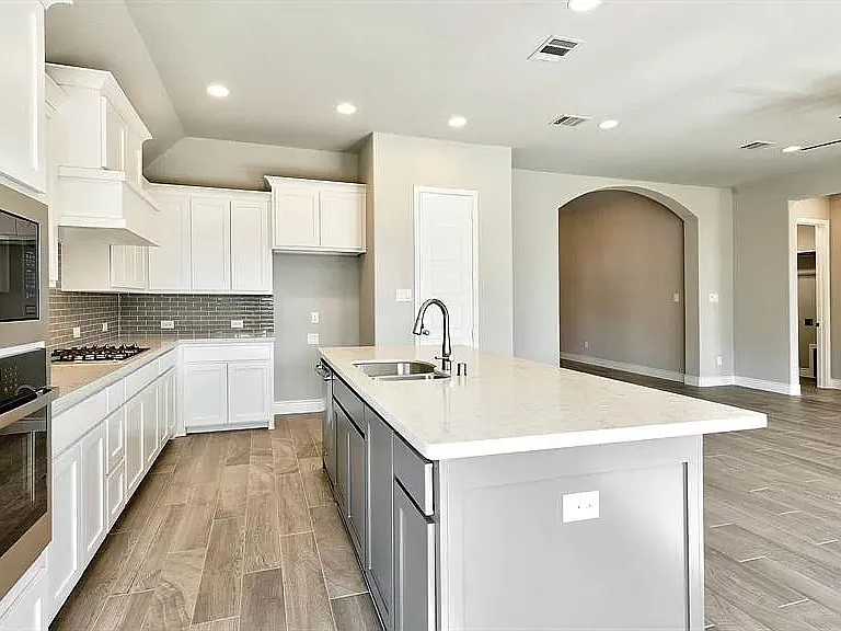 333 Cowling Dr — Photo 7