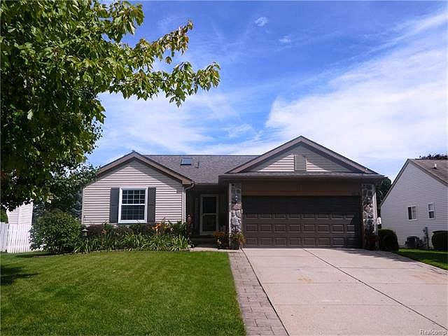 1st image of 1612 Dartmoor Dr