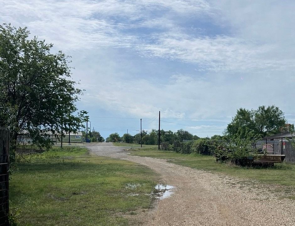 1st image of W McGregor Dr