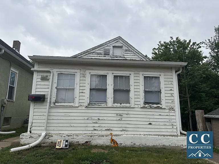 1210 Floyd Blvd — Photo 6