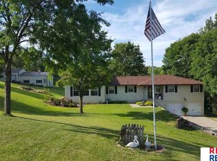 4561 Outback Ln, Omaha, NE 68152