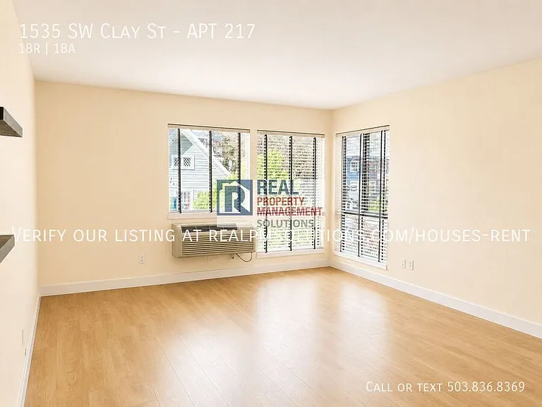 1535 SW Clay St #217 — Photo 9
