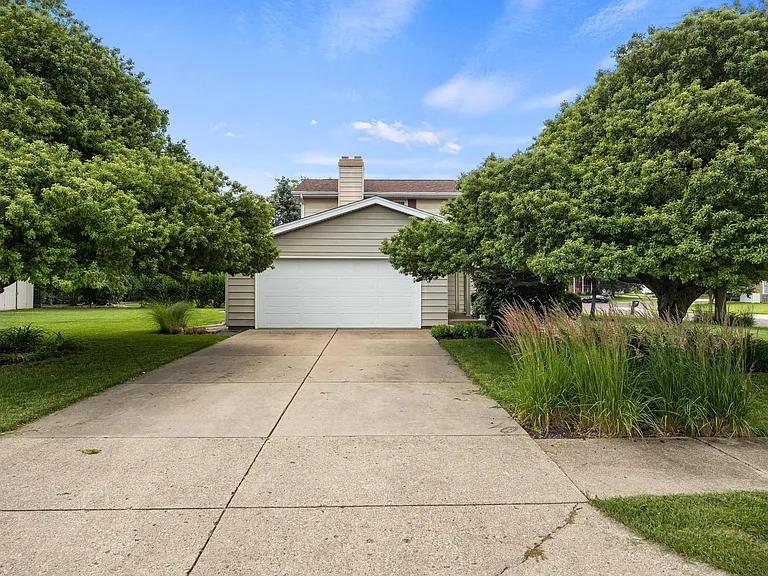 5824 N Imperial Dr — Photo 3