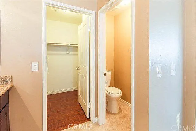 820 N Justin Pl — Photo 11