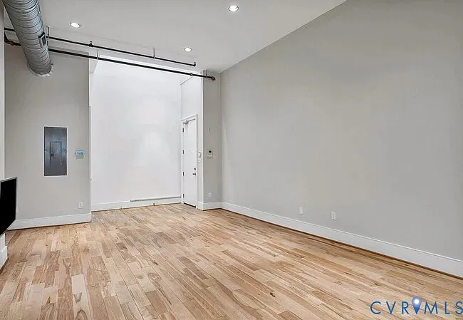 105 E Broad St #2B — Photo 5