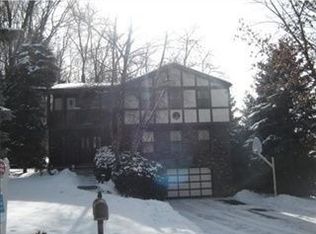 507 Monticello Dr, Delmont, PA