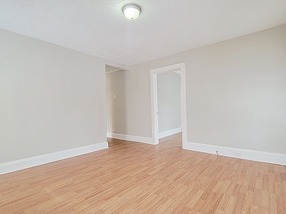 4th image of 3029 Melita Ave
