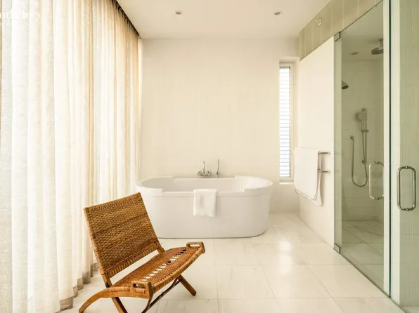 524 West 19th Street image 16 of 29