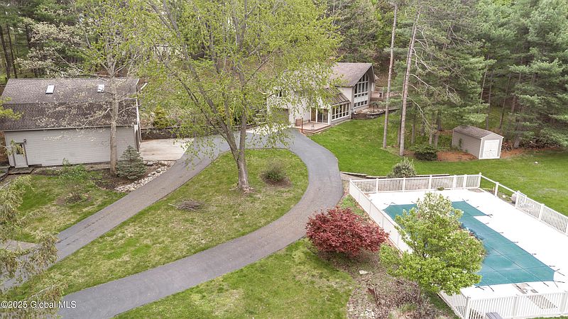 4th image of 5870 Veeder Road