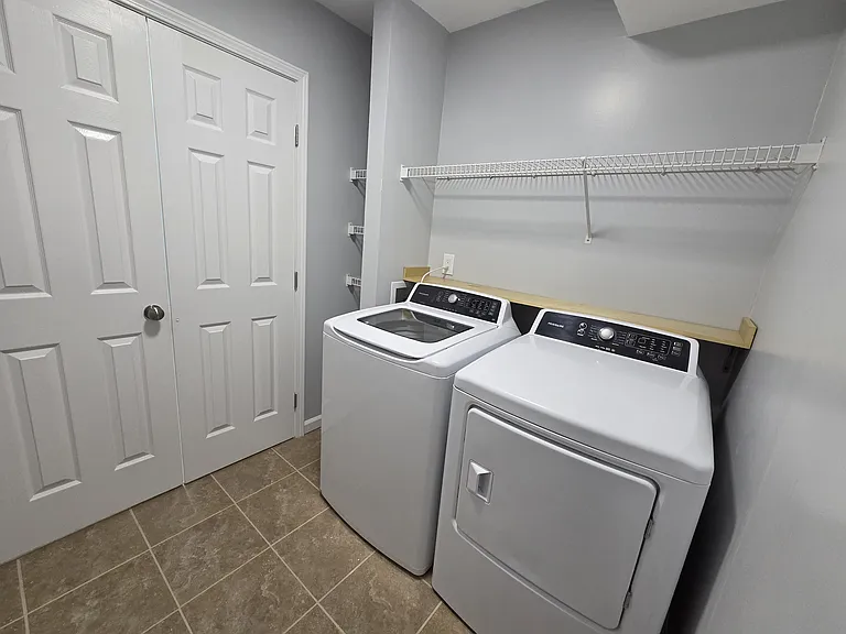 653 Holmes St NW #A — Photo 5