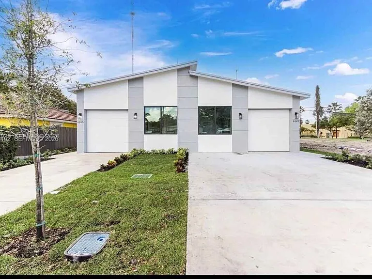 6140 SW 39th St — Photo 1