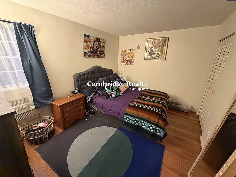 804 Centre St — Photo 9