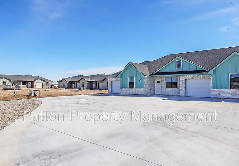 13771 Periwinkle Dr #B — Photo 21