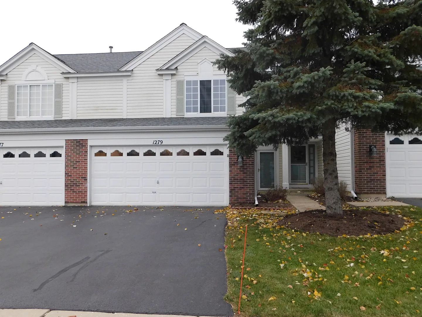1279 Silk Oak Ln photo 1