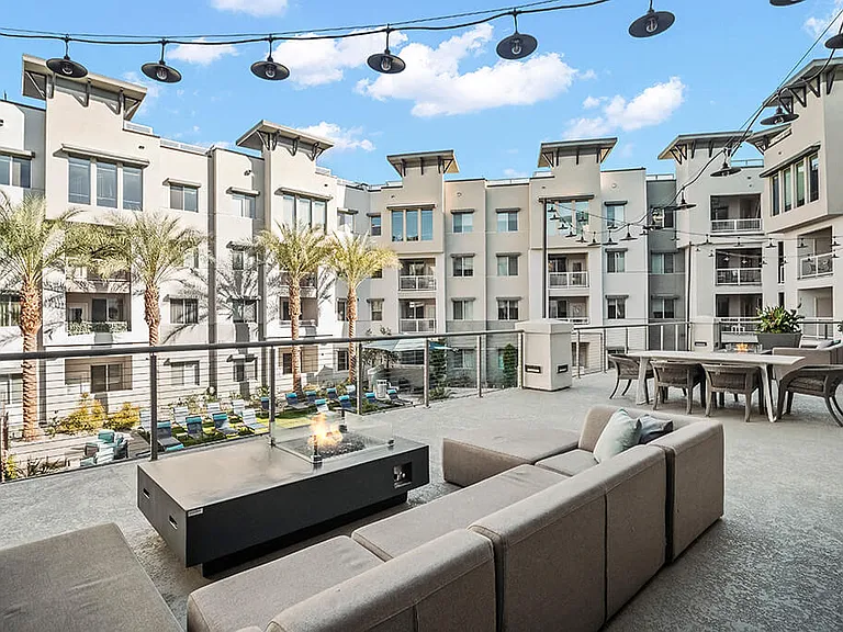 The District at Scottsdale Apartments — Photo 17