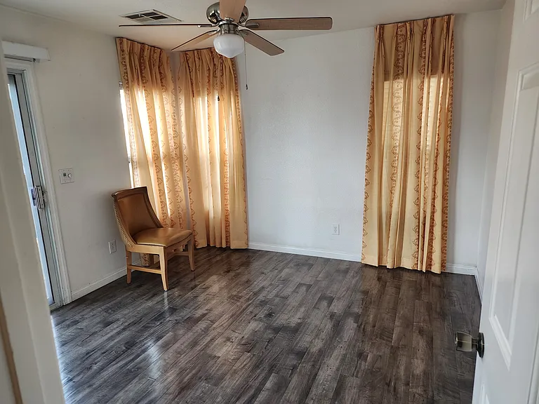 4770 Cortina Rancho St #2 — Photo 31