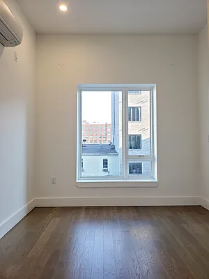 Rented by Signature Property Realty | media 18