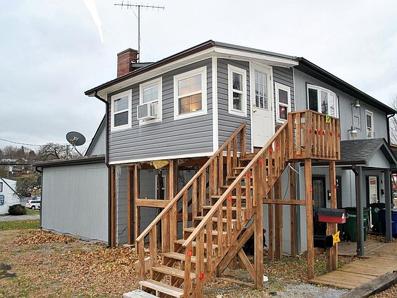 4th image of 210 Roanoke St