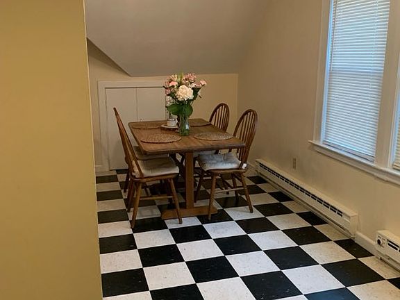 4th image of 37-39 Maplewood Ave #3