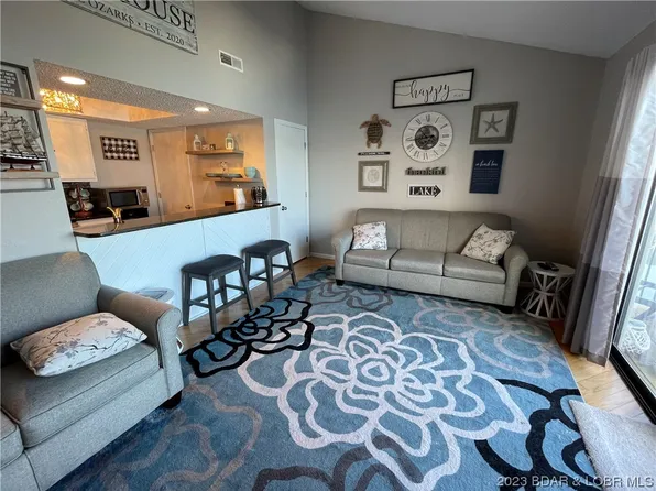 109 Woodcrest Dr #3A, Lake Ozark, MO 65049