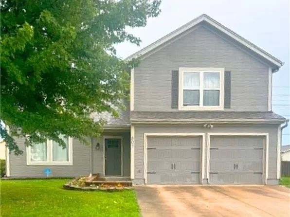 607 SE Joel Ave, Lees Summit, MO 64063