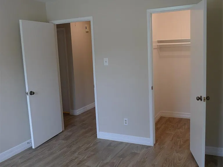 14223 Whitecross Dr — Photo 16