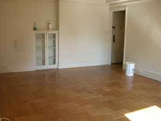 Rented by Siderow Residential Group | media 15