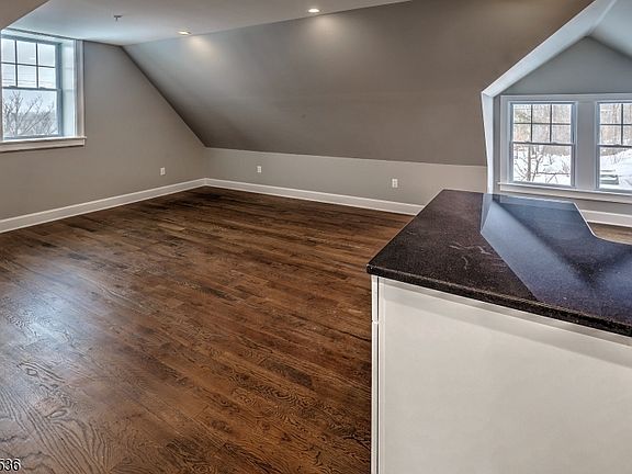 5th image of 1934 Long Hill Rd #3