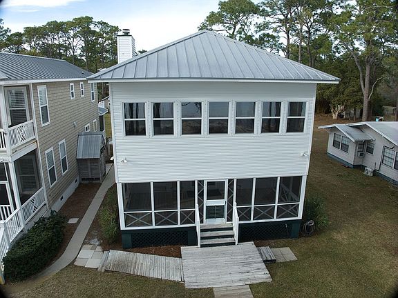 5th image of 4314 Saint Teresa Ave