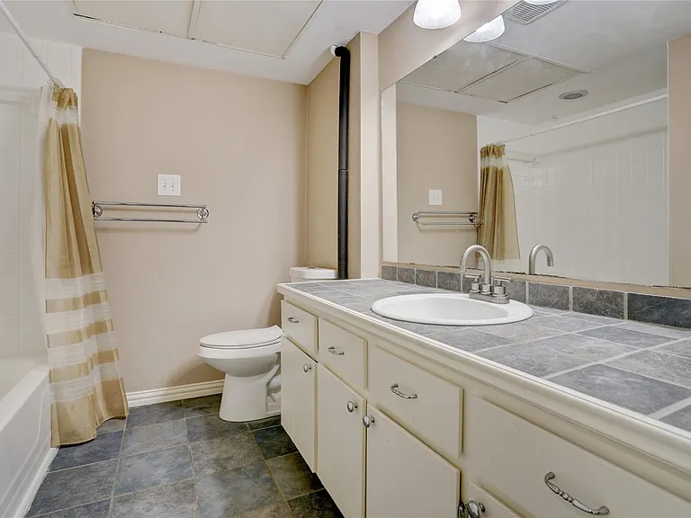 1807 Stoney Brook Dr #67 — Photo 21