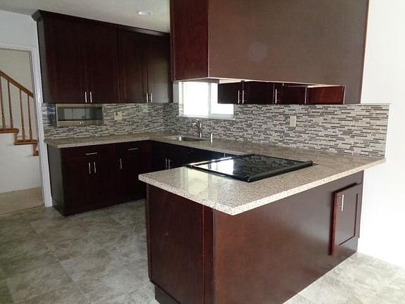 2nd image of 3207 Tulipwood Ln