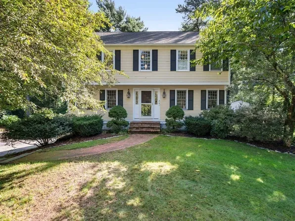 21 Maple Pond Ln, Duxbury, MA 02332