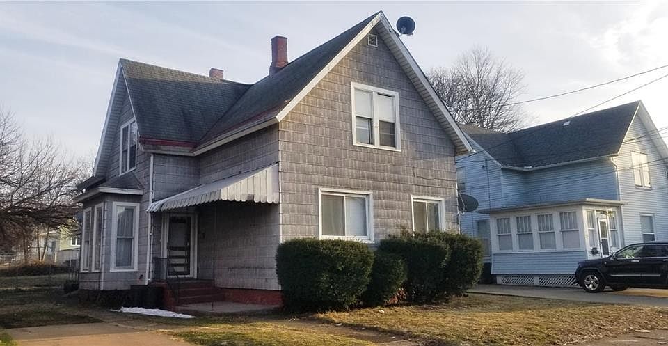 1st image of 739 E 22nd St