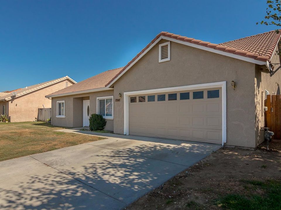 1st image of 2742 Twin Bridges Dr