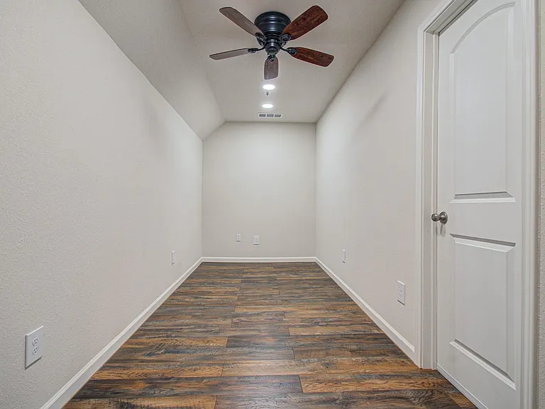 26831 Marble Lakes Dr — Photo 49