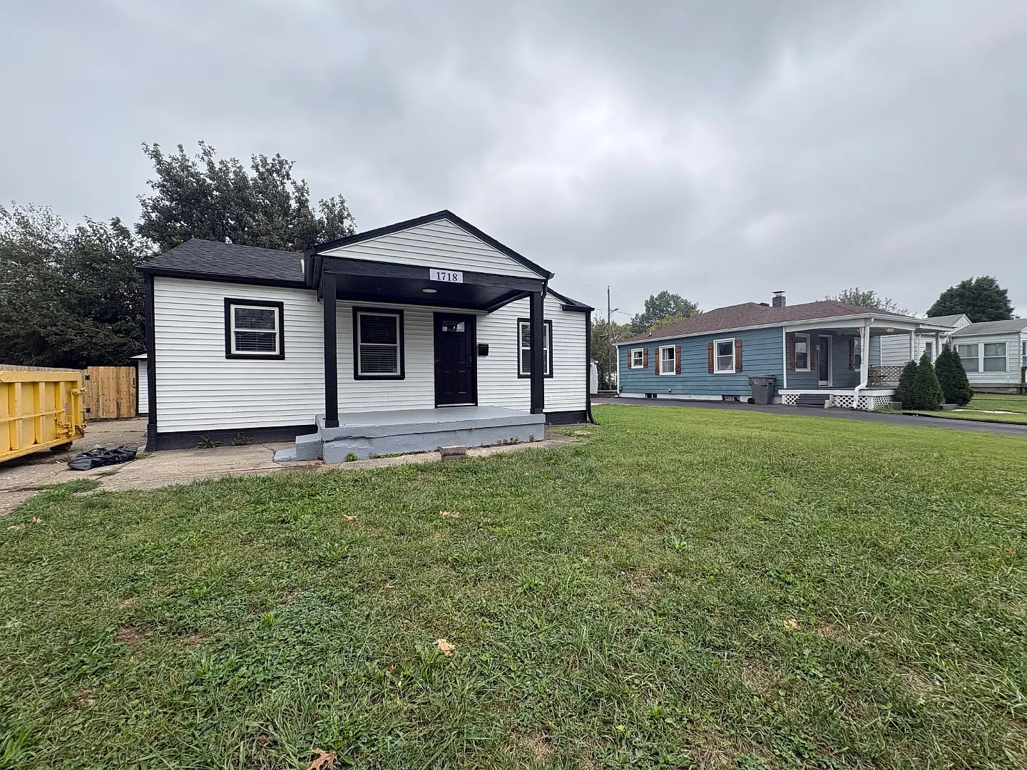 1718 N Irvington Ave — Photo 1