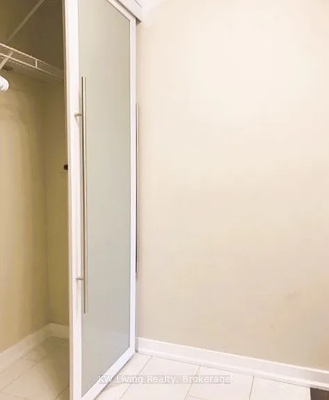 298 Jarvis St #408 — Photo 12