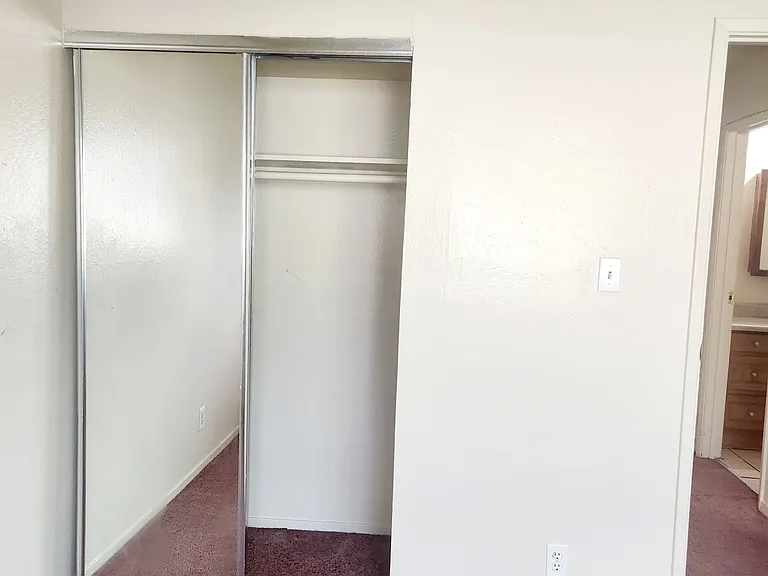 2125 10th Ave #10 — Photo 5