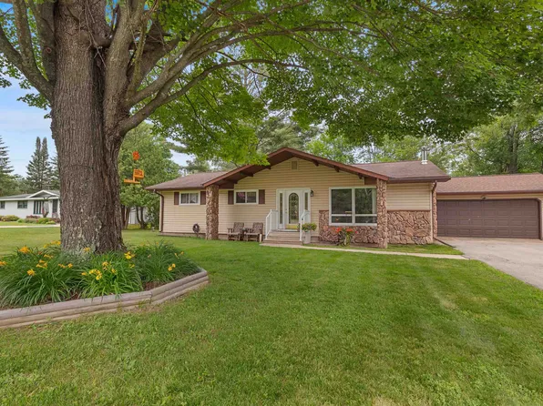 5112 Airport Ln, Laona, WI 54541