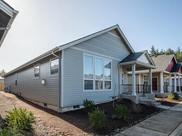 714 SE 44th St, Newport, OR 97366